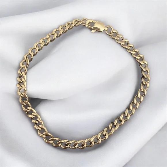 Cuban link Stainless Steel 8 inches long and 5mm width bracelet - Silver - Picture 2 of 6
